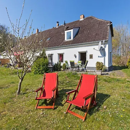 Cozy Escape Near The Baltic Gingst