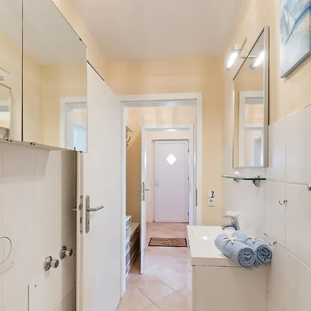 Cozy Escape Near The Baltic Gingst