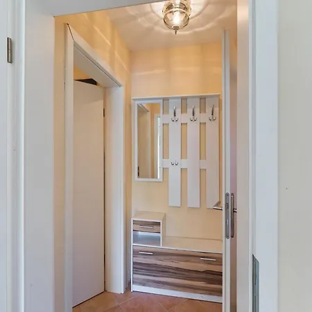 Cozy Escape Near The Baltic דירה *