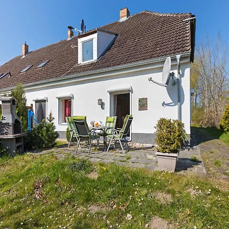 Cozy Escape Near The Baltic דירה Gingst