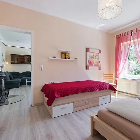 Cozy Escape Near The Baltic דירה Gingst